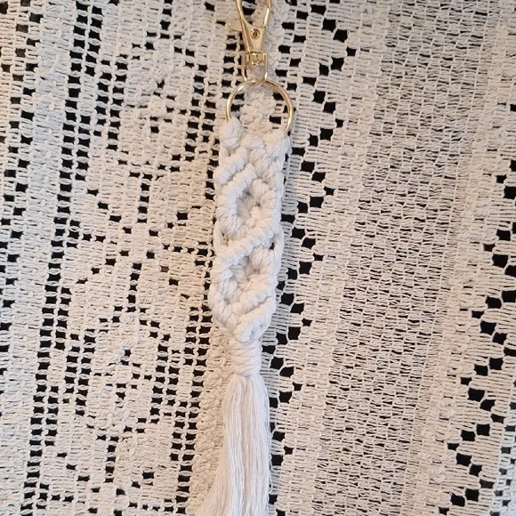 Handcrafted Macramé Keychain Set - Neutral Tones - Picture 7 of 12